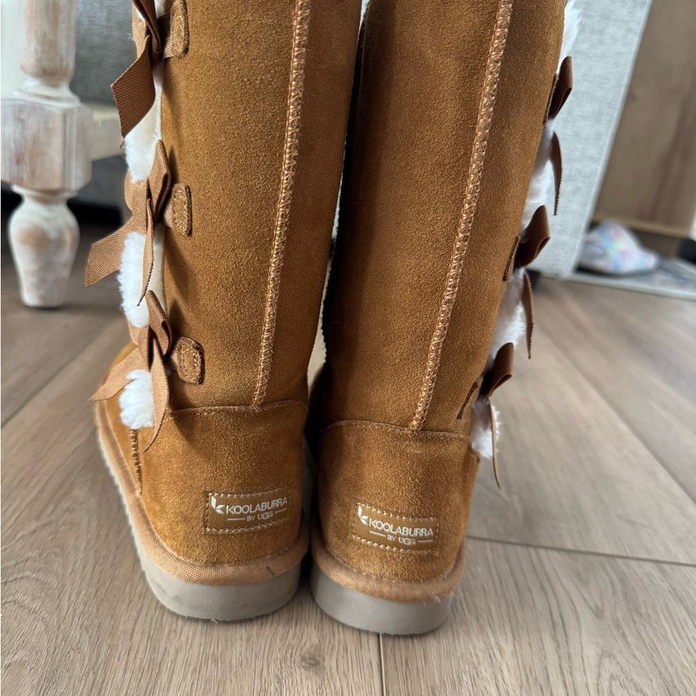 NWOT Koolaburra by UGG Tan Boots with Plush Lining - Size 6